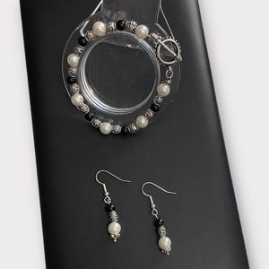Women’s Upcycled Pearl Bracelet, & Earring Set